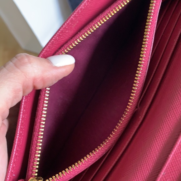 Prada Saffiano Wallet - Picture 7 of 10